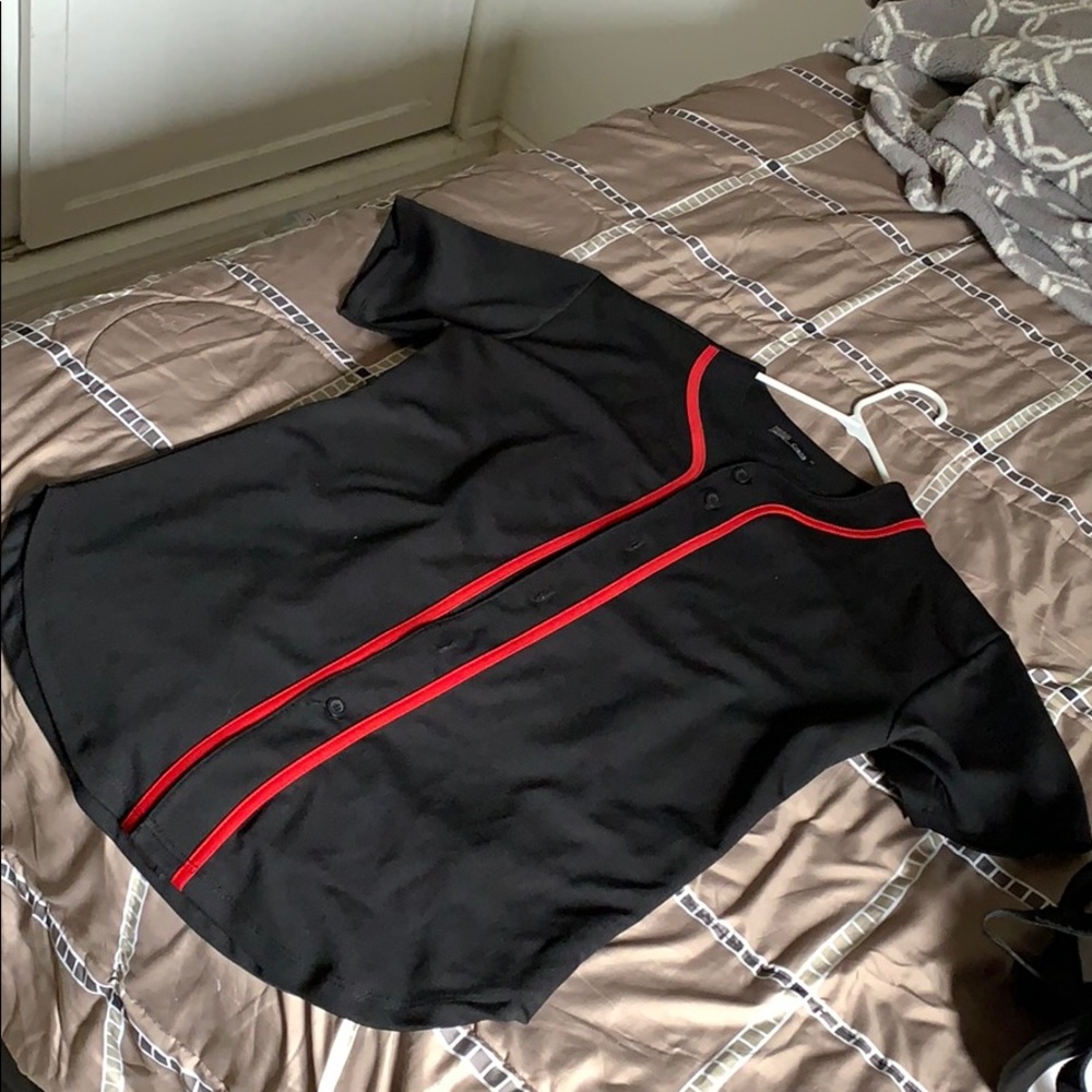 A baseball looking jersey